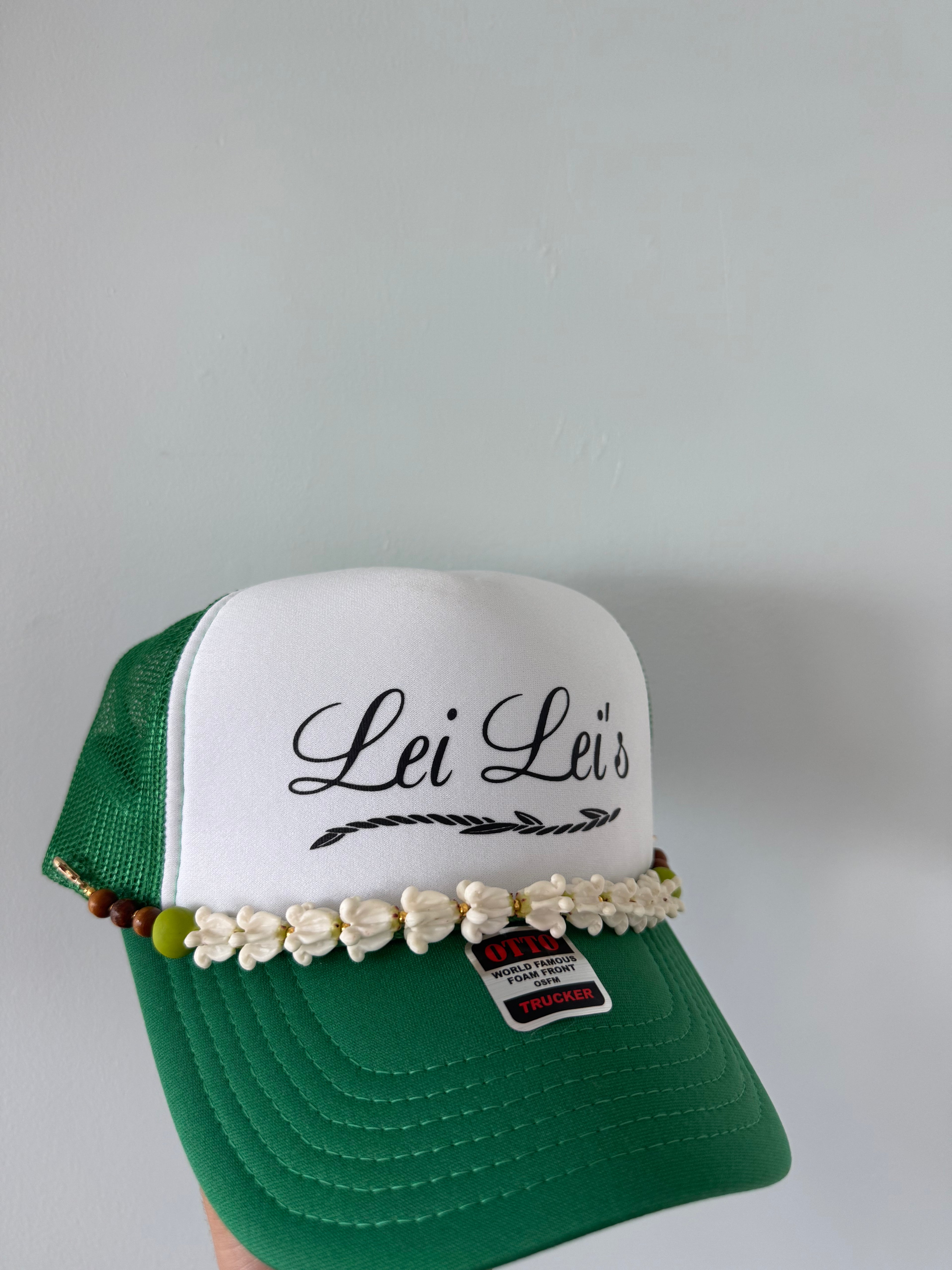 White Pua Kalaunu with Sea Grapes