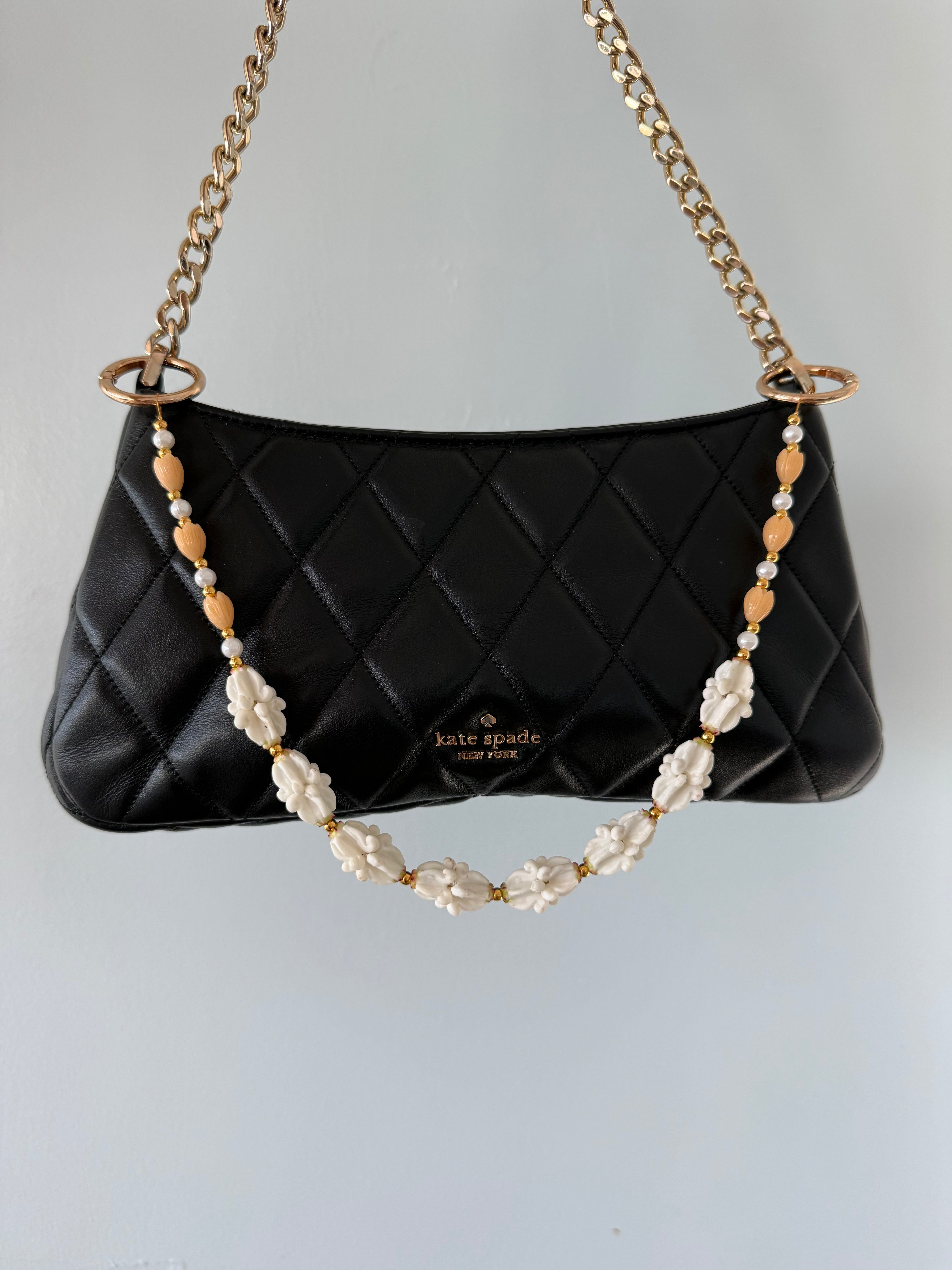 Kissing White Pua Kalaunu and Apricot Pikake