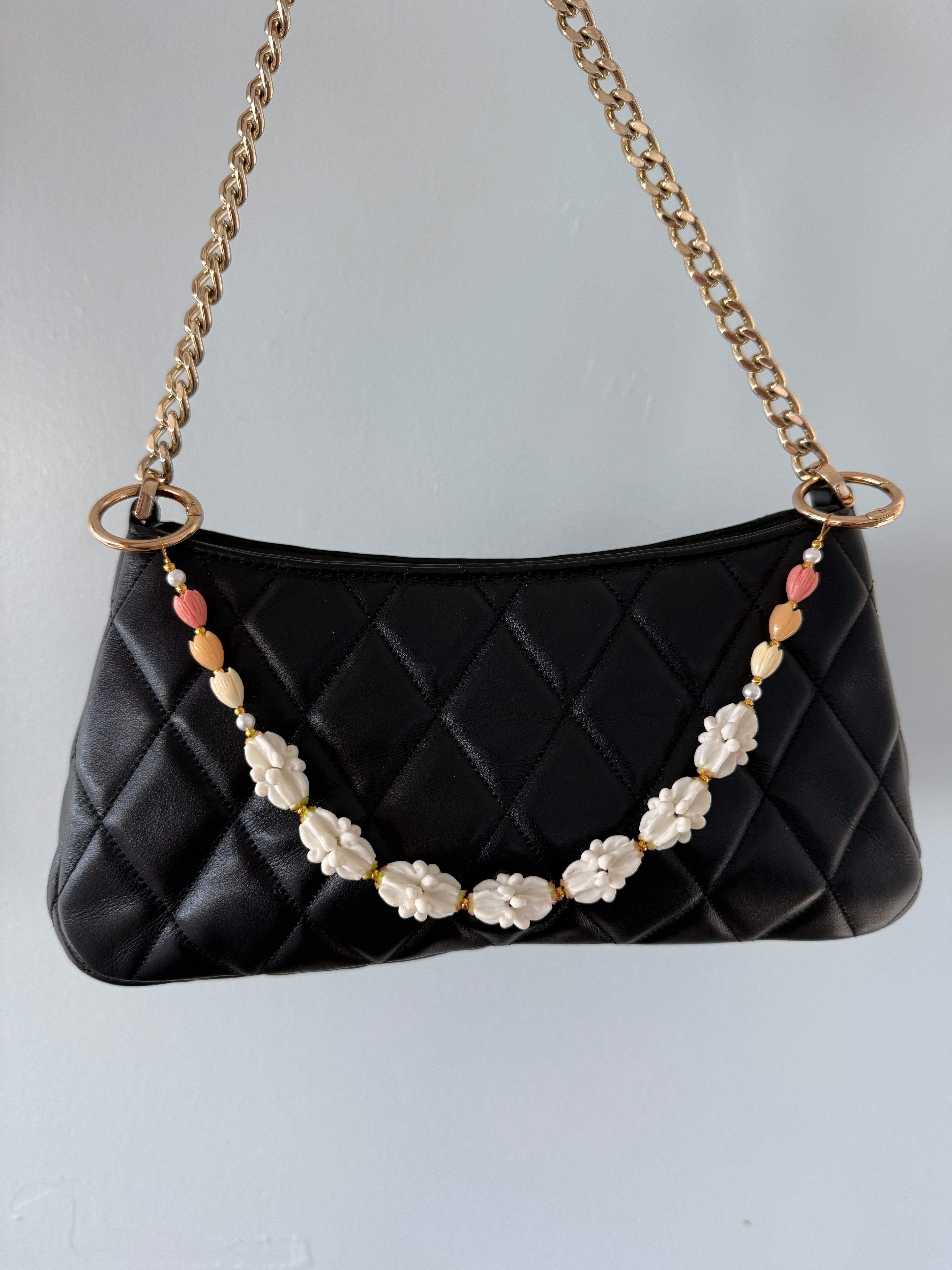 Kissing White Pua Kalaunu with Peach Rainbow Pikake