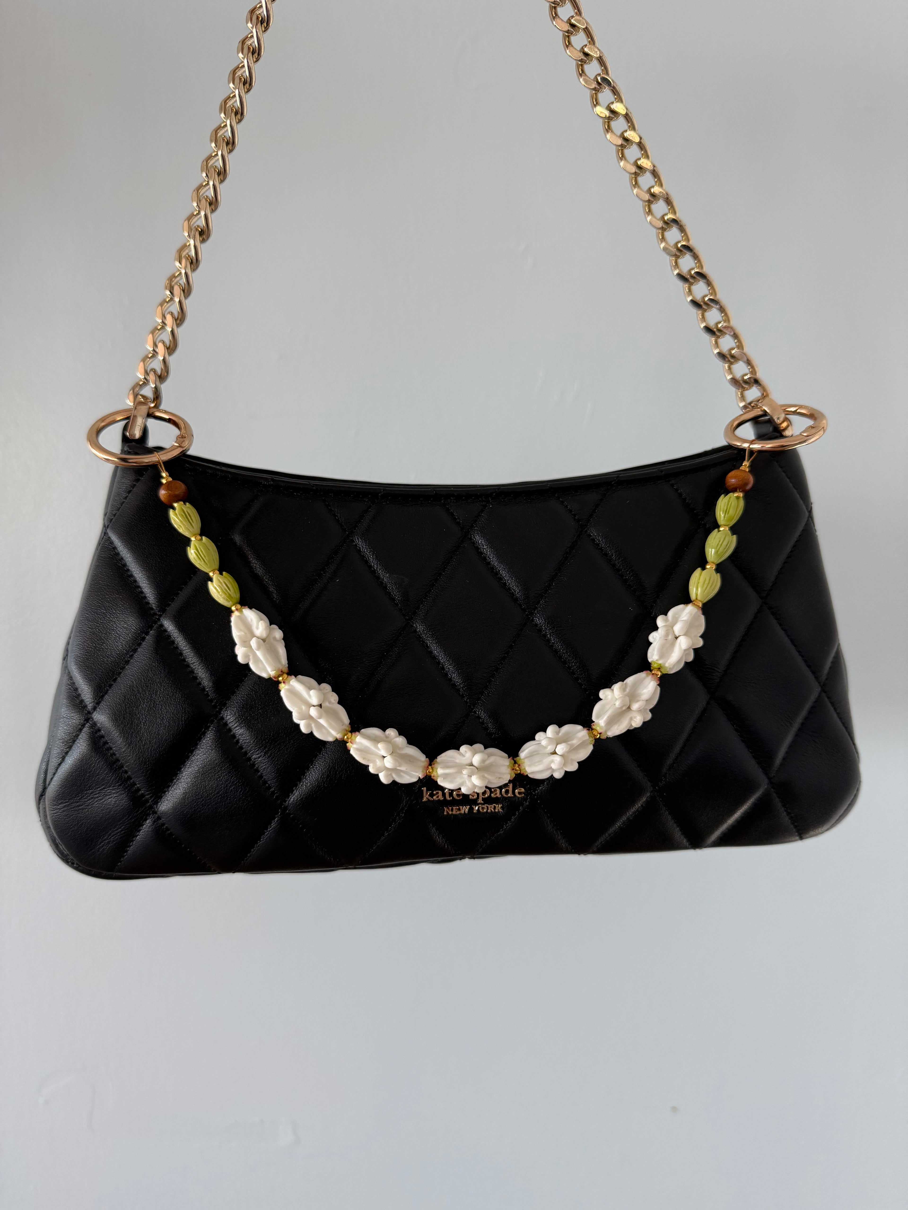 Kissing White Pua Kalaunu with Light Green Pikake